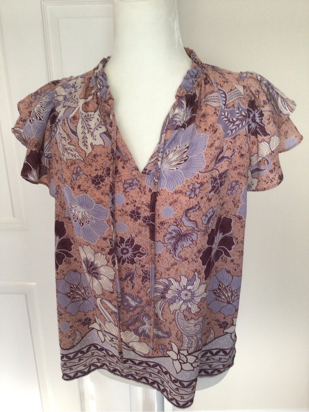 BUNDLE OF “6” TOPS- FLORALS,PAISLEY, CHECKED— SIZE XSM - Picture 9 of 14